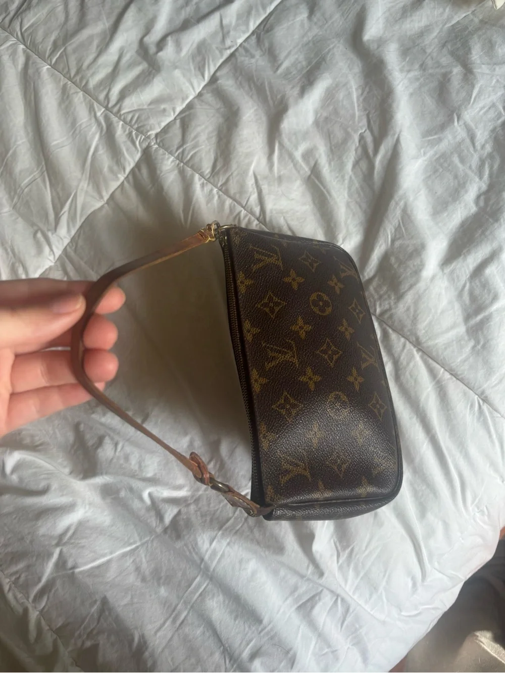 Louis Vuitton Monogram Pochette Acessories Vintage